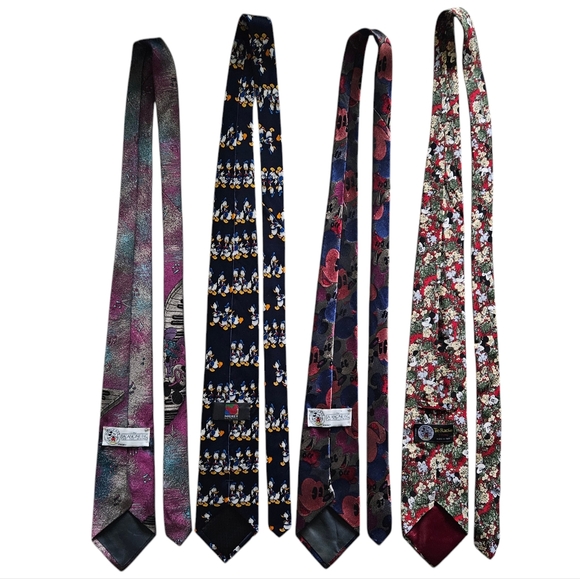 Lot of 4 Disney Mickey Mouse Donald Duck Men's Ties - Picture 3 of 8